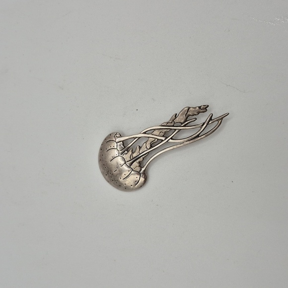 Jewelry - Sterling Silver Jellyfish Brooch Pin